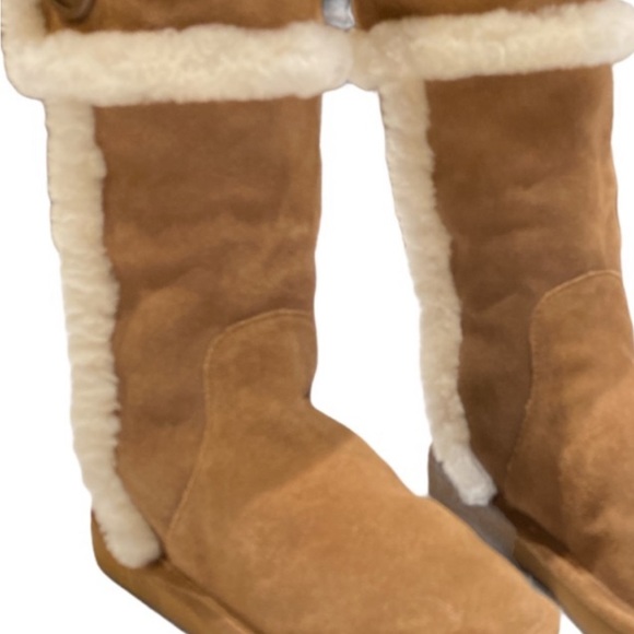 Michael Kors boots size 6. Reposhed. 1 Day sale. Final sale - Picture 3 of 8